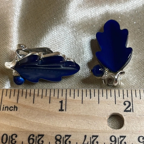 Blue Leaf Lisner Clip on Earrings - Picture 6 of 6